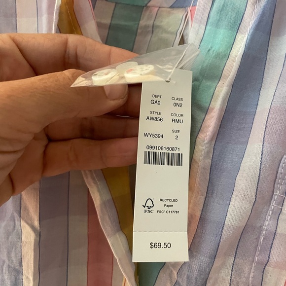 ๐ Long-sleeve J. Crew rainbow ๐ button down cotton size S NWT! - Picture 4 of 7